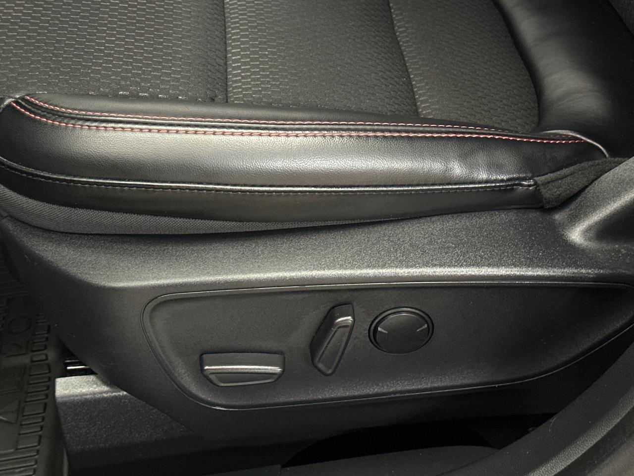 2024 Ford Escape ST-Line 4dr All-Wheel Drive Photo