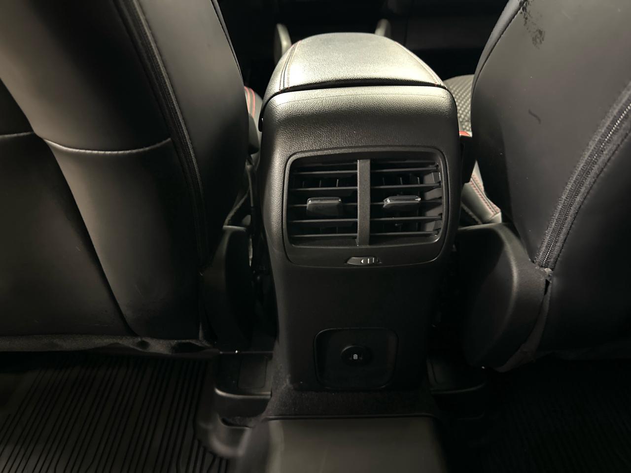 2024 Ford Escape ST-Line 4dr All-Wheel Drive Photo