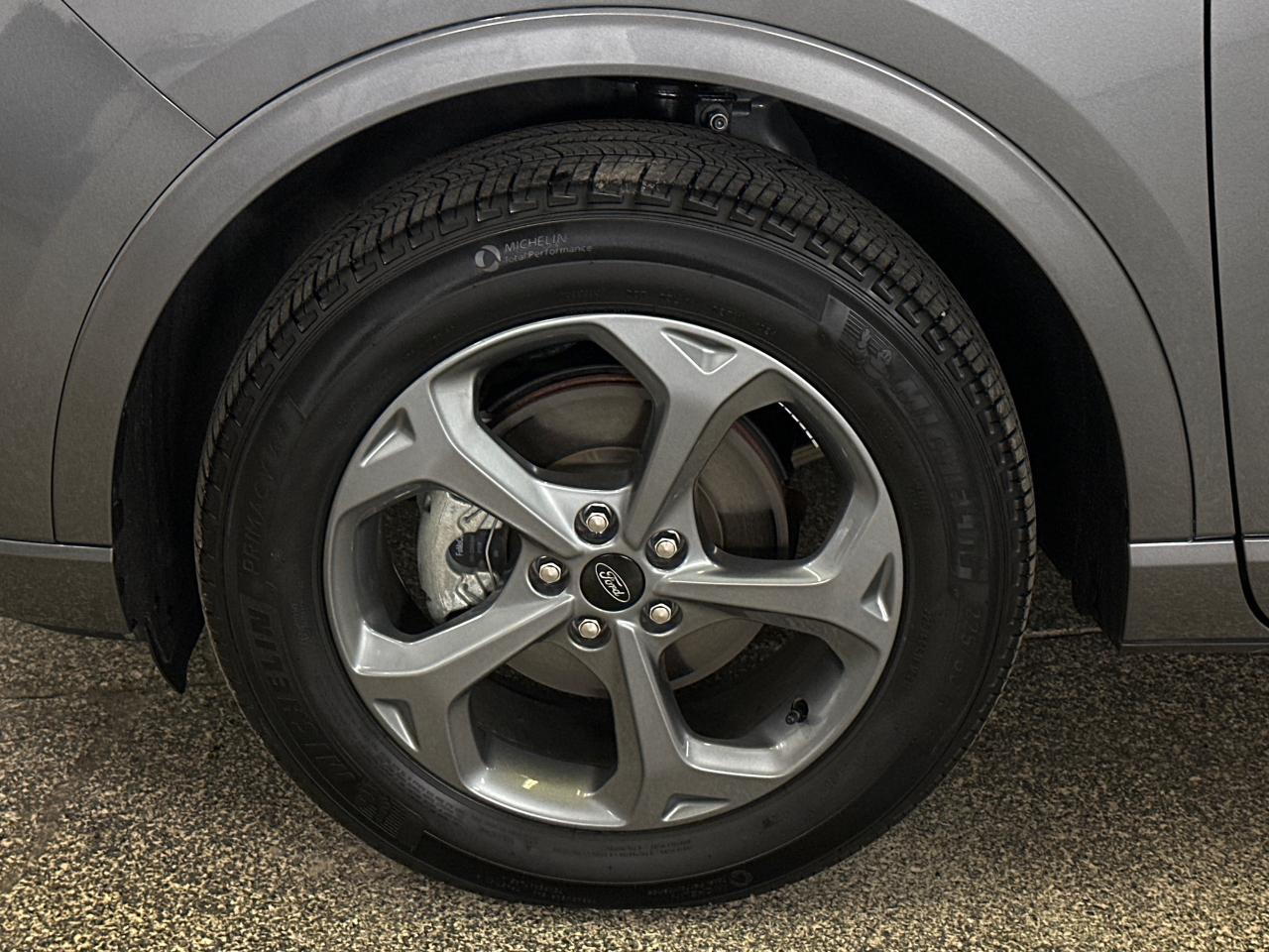 2024 Ford Escape ST-Line 4dr All-Wheel Drive Photo