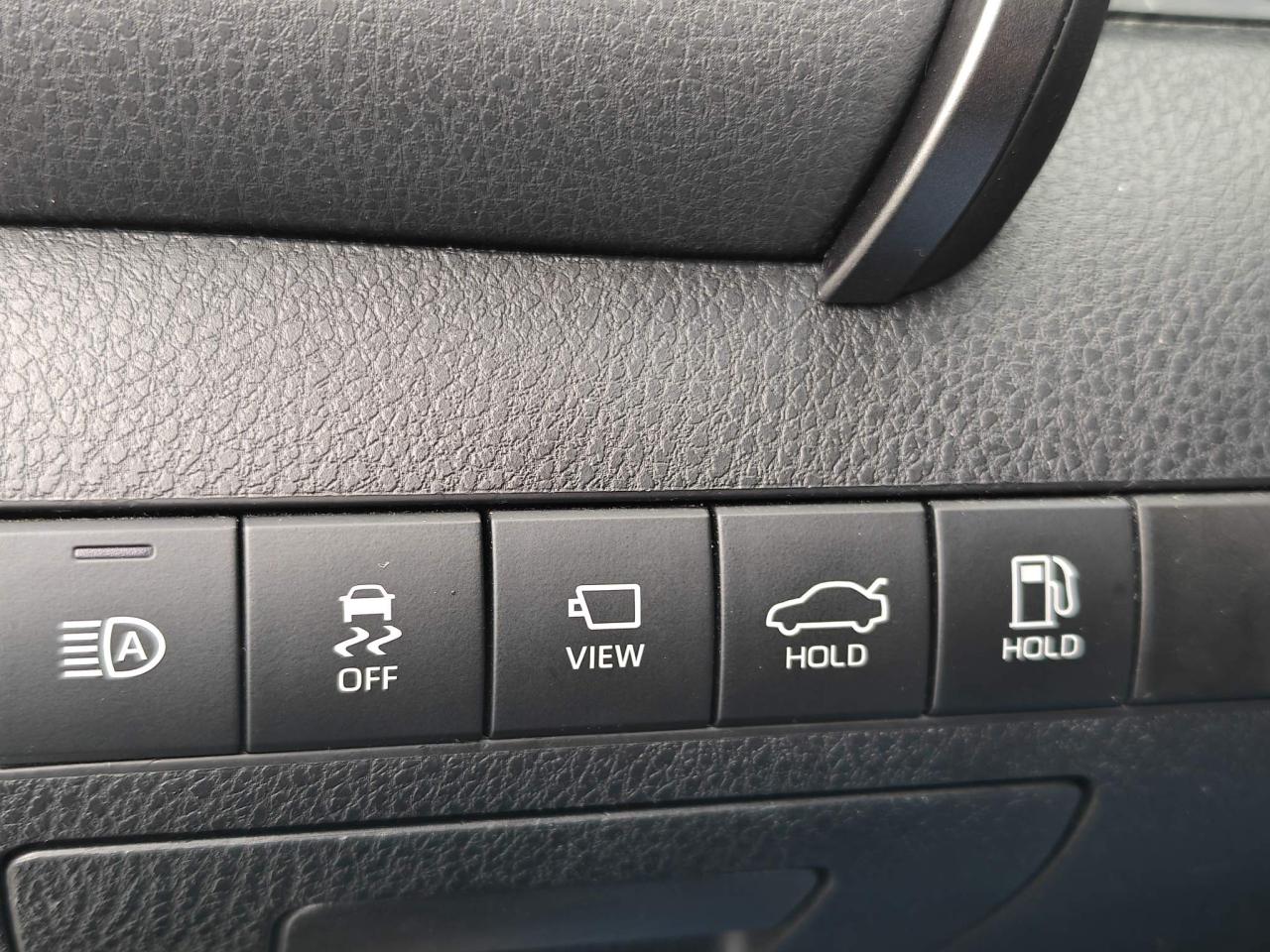 2020 Toyota Camry Hybrid XLE 4dr Sedan Photo