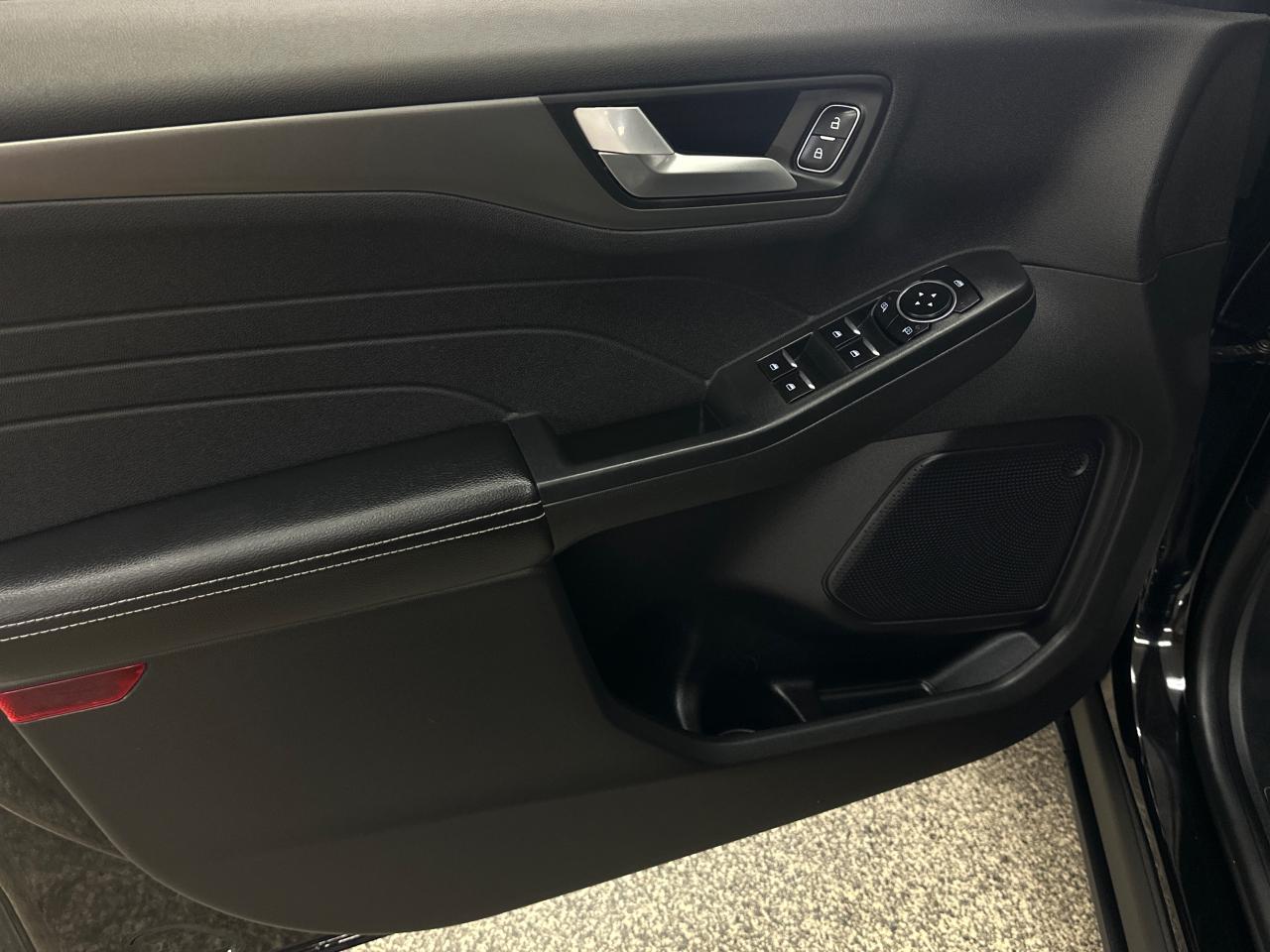 2023 Ford Escape PHEV 4dr Front-Wheel Drive Photo