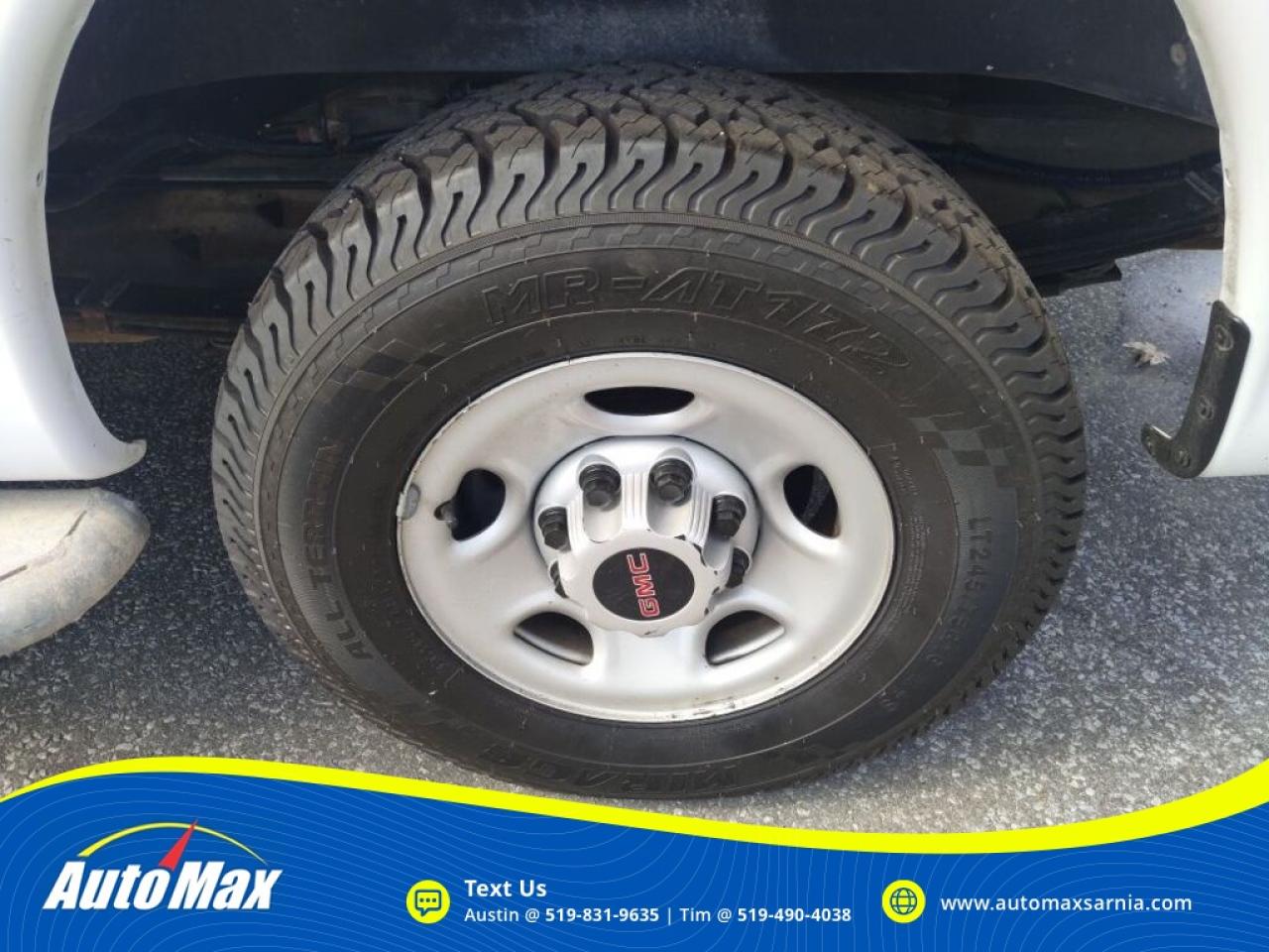 2018 GMC Savana 2500 Work Van Rear-Wheel Drive Cargo Van Photo