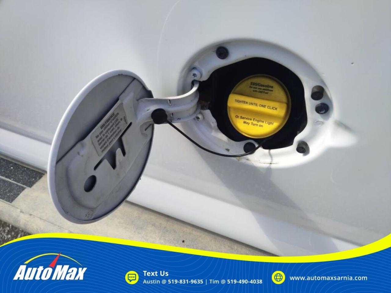 2018 GMC Savana 2500 Work Van Rear-Wheel Drive Cargo Van Photo