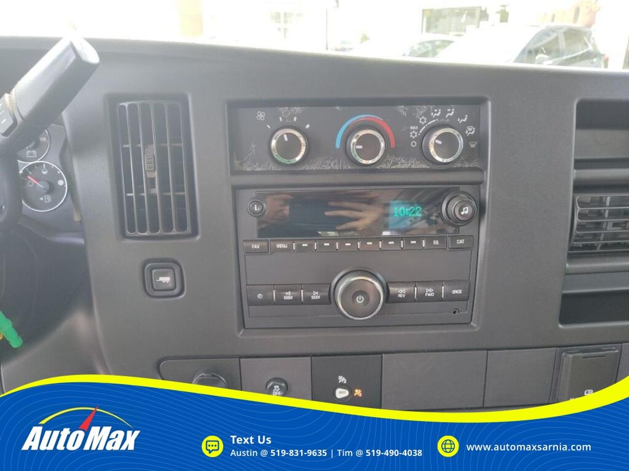 2018 GMC Savana 2500 Work Van Rear-Wheel Drive Cargo Van Photo