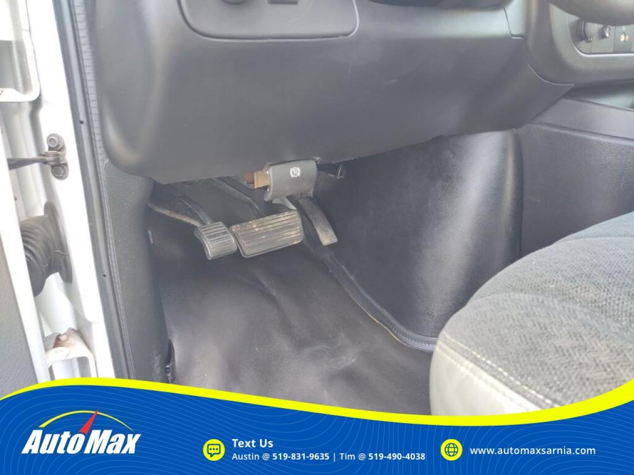 2018 GMC Savana 2500 Work Van Rear-Wheel Drive Cargo Van Photo