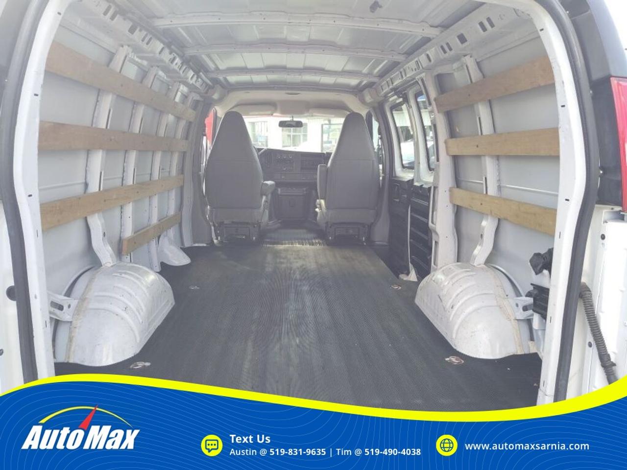 2018 GMC Savana 2500 Work Van Rear-Wheel Drive Cargo Van Photo