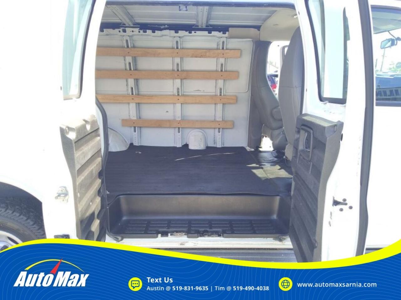 2018 GMC Savana 2500 Work Van Rear-Wheel Drive Cargo Van Photo