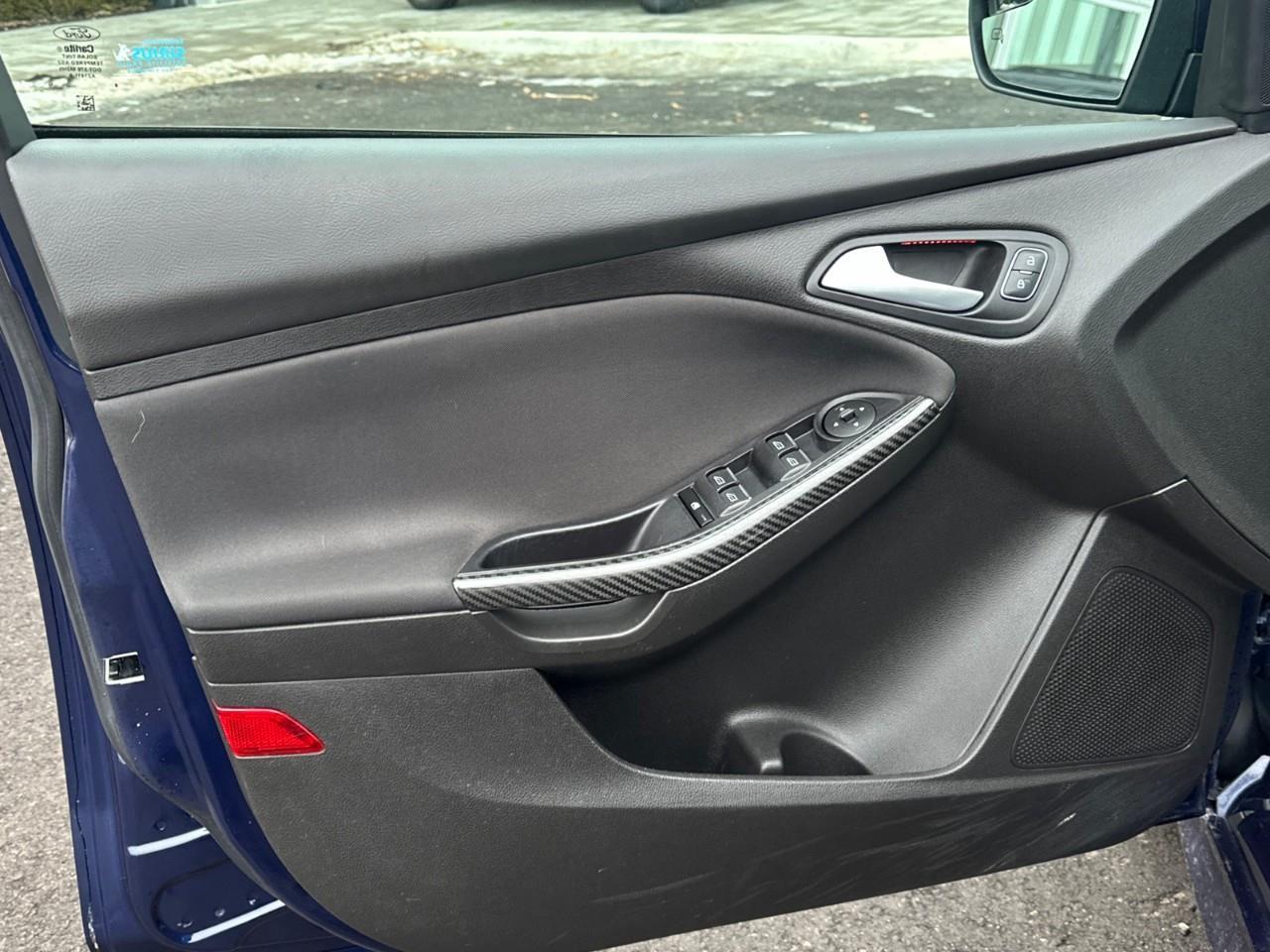 2016 Ford Focus ST Base 4dr Hatchback Photo