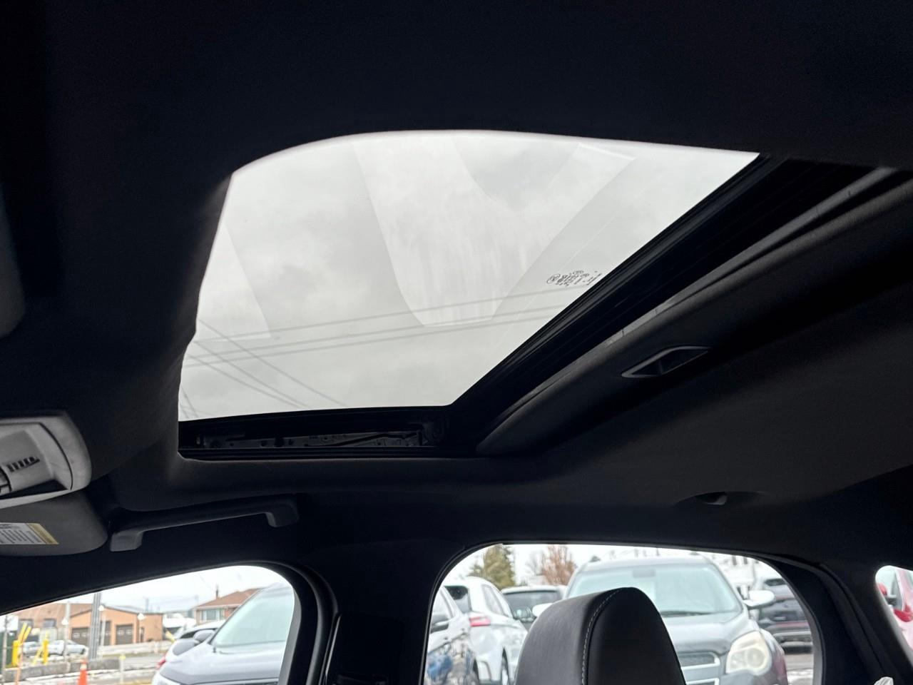 2016 Ford Focus ST Base 4dr Hatchback Photo