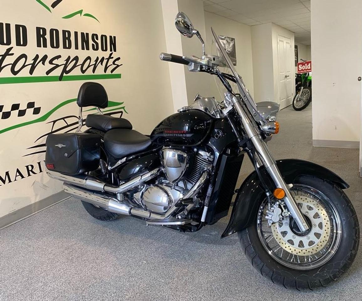 2016 Suzuki BOULEVARD C50T  Photo1