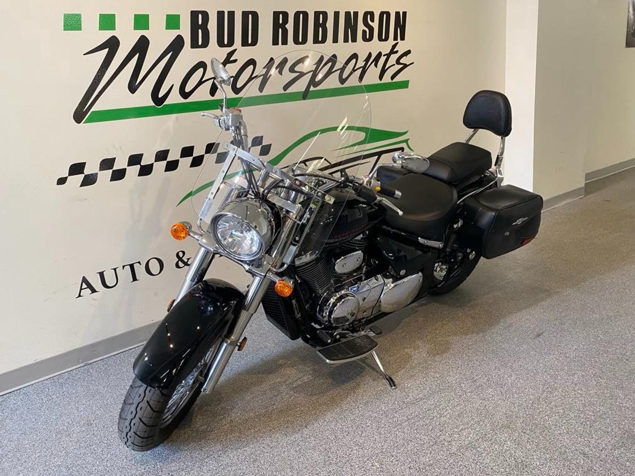 2016 Suzuki BOULEVARD C50T  Photo