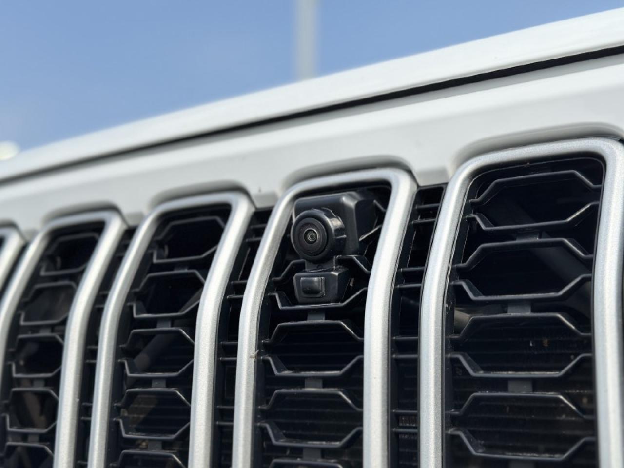 2024 Jeep Wrangler Sahara Photo