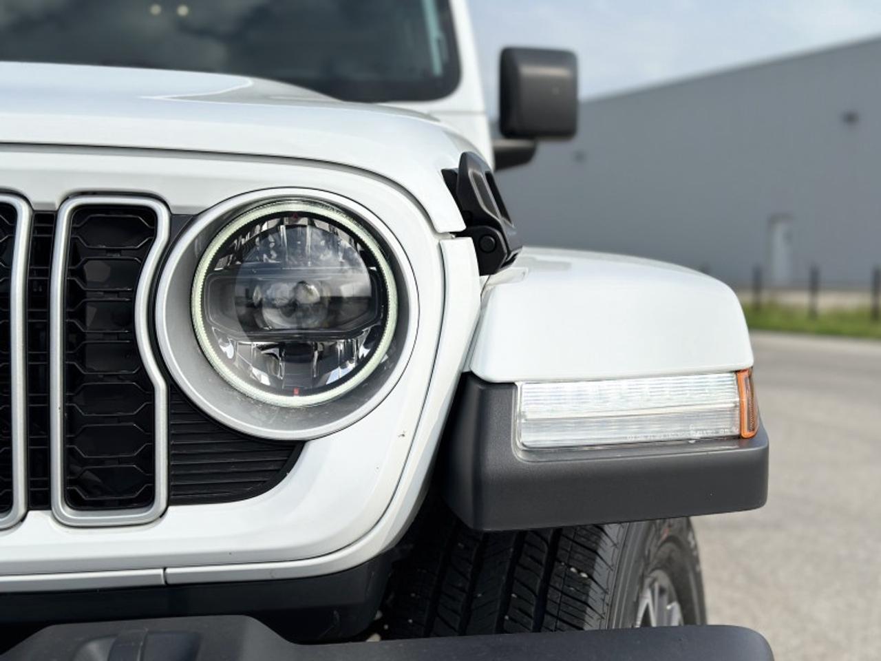 2024 Jeep Wrangler Sahara Photo