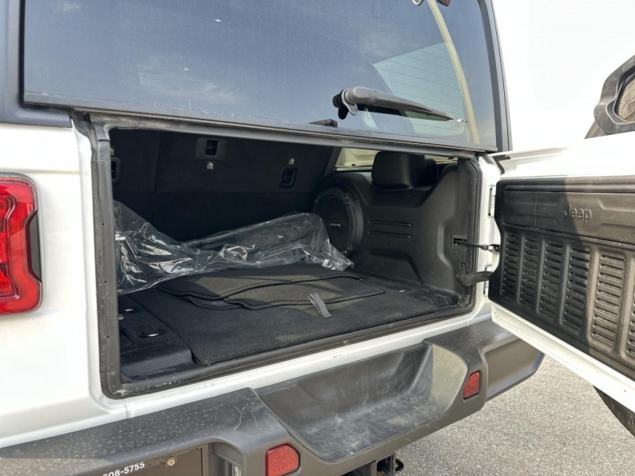 2024 Jeep Wrangler Sahara Photo