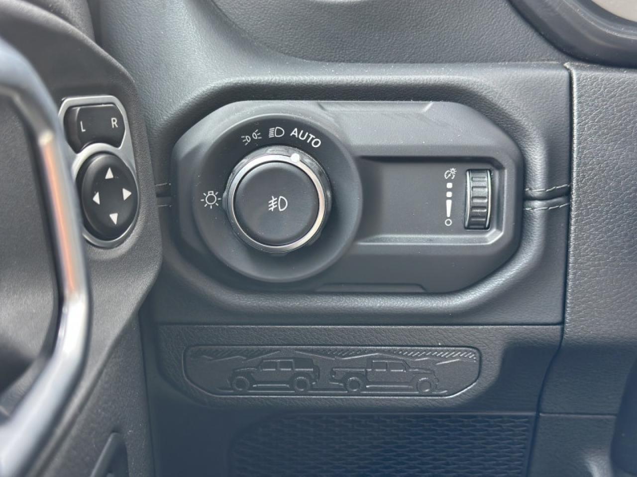 2024 Jeep Wrangler Sahara Photo