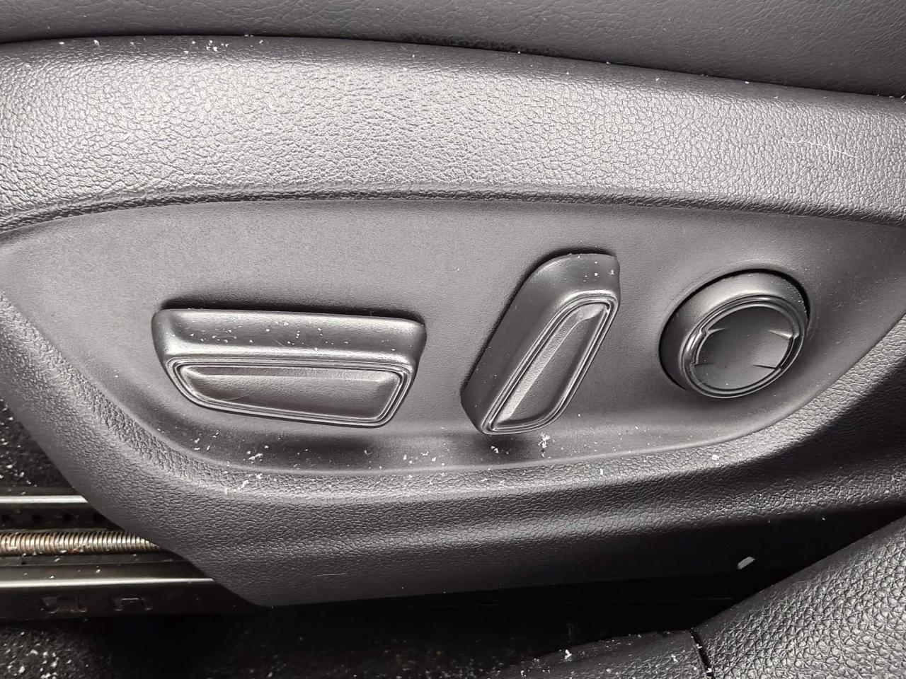 2022 Toyota Corolla Hybrid Base w/Li Battery 4dr Sedan Photo