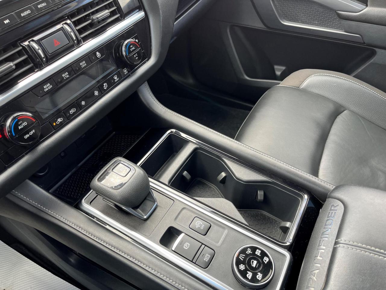 2022 Nissan Pathfinder SL 4dr 4x4 Photo