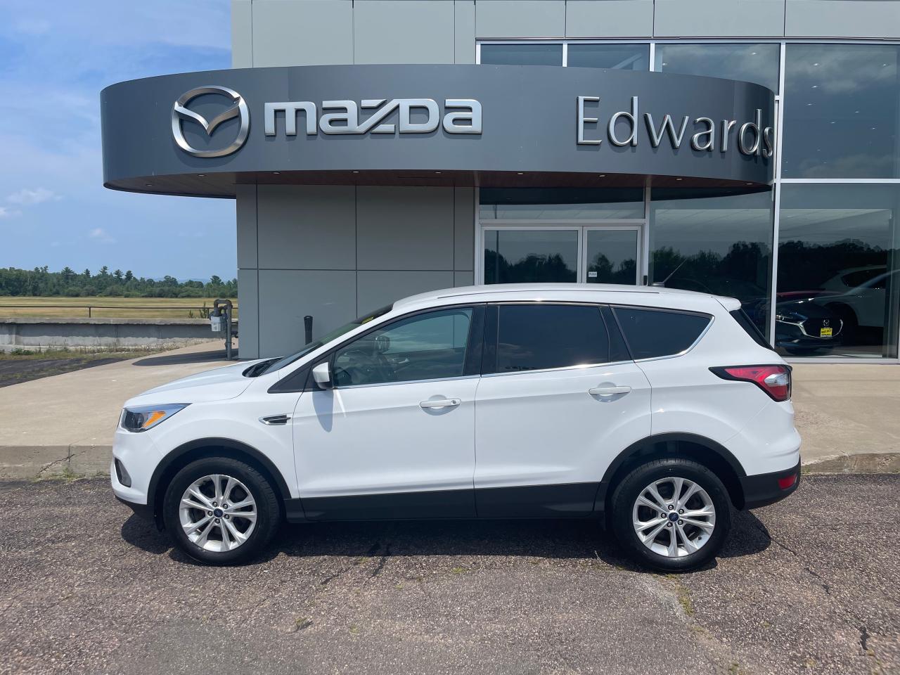 Used 2018 Ford Escape SE 4dr 4x4 for sale in Pembroke, ON