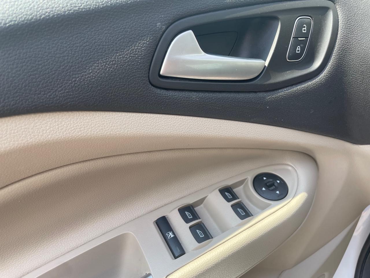 2018 Ford Escape SE 4dr 4x4 Photo