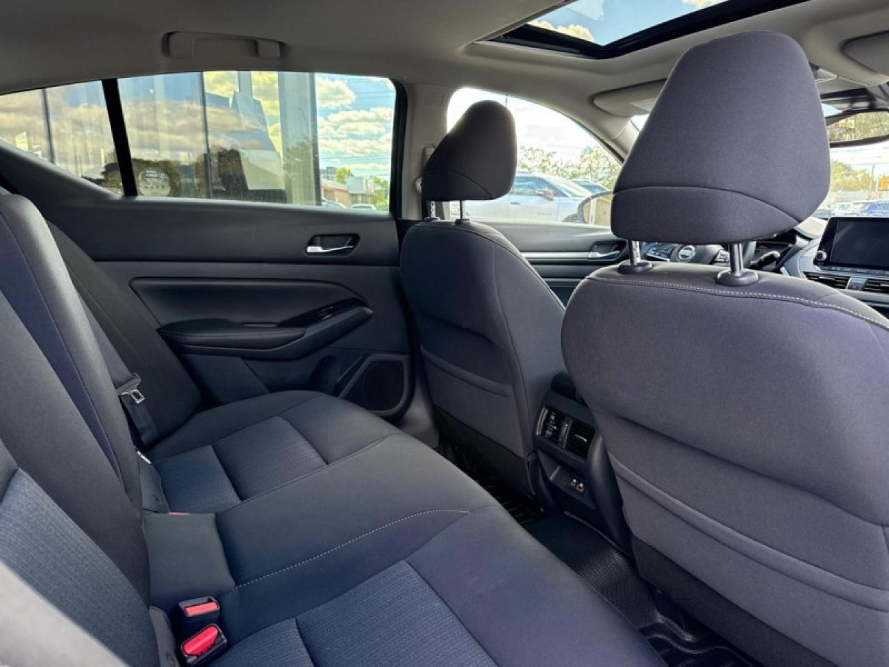 2020 Nissan Altima 2.5 SV Photo