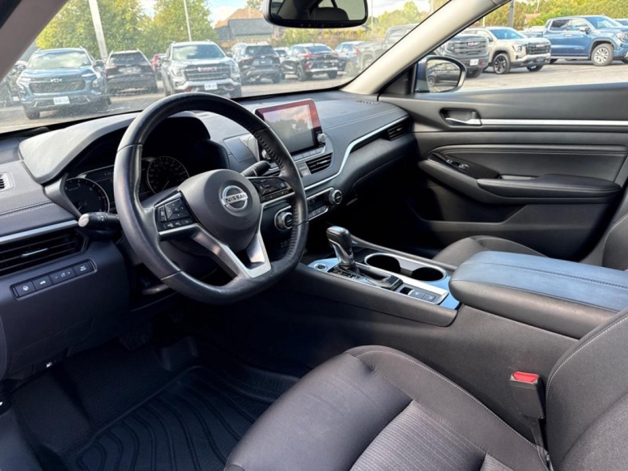 2020 Nissan Altima 2.5 SV Photo