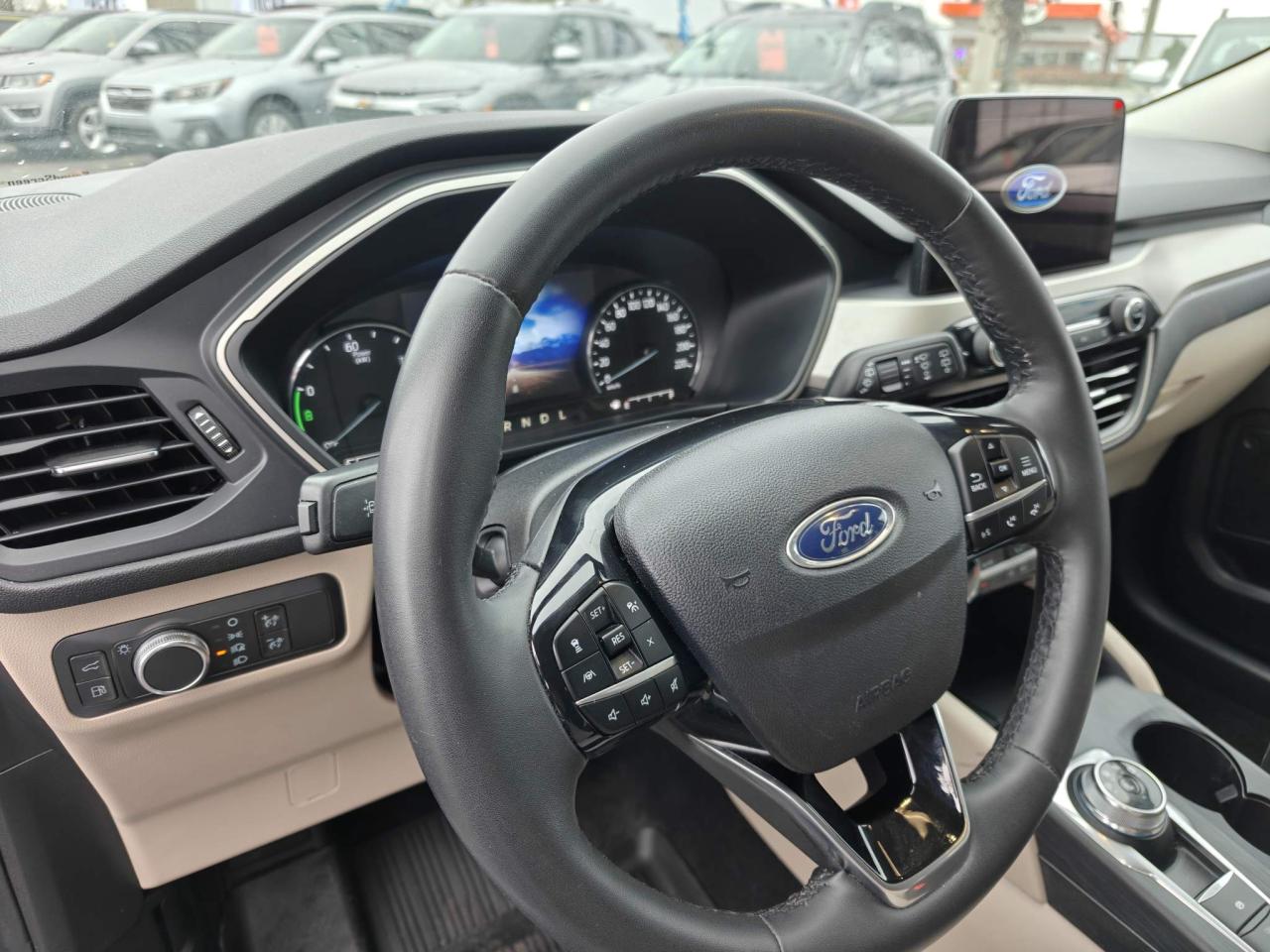 2022 Ford Escape SE Hybrid 4dr All-Wheel Drive Photo