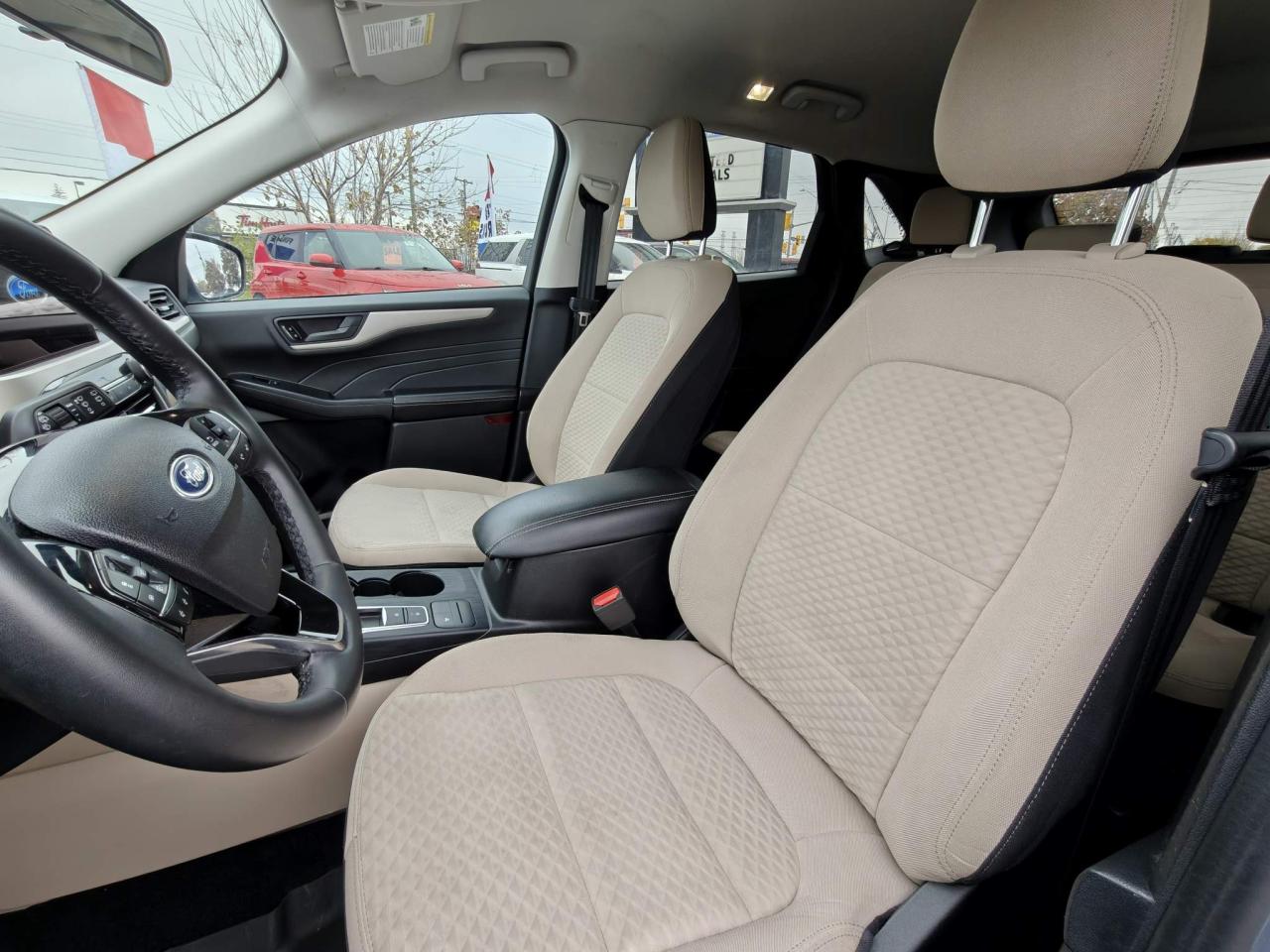 2022 Ford Escape SE Hybrid 4dr All-Wheel Drive Photo