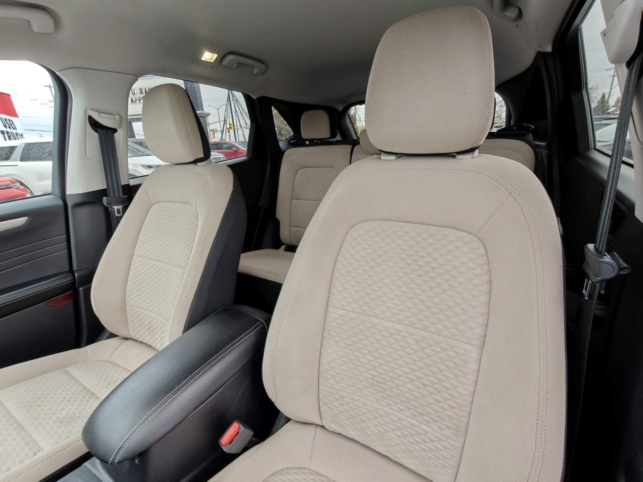 2022 Ford Escape SE Hybrid 4dr All-Wheel Drive Photo