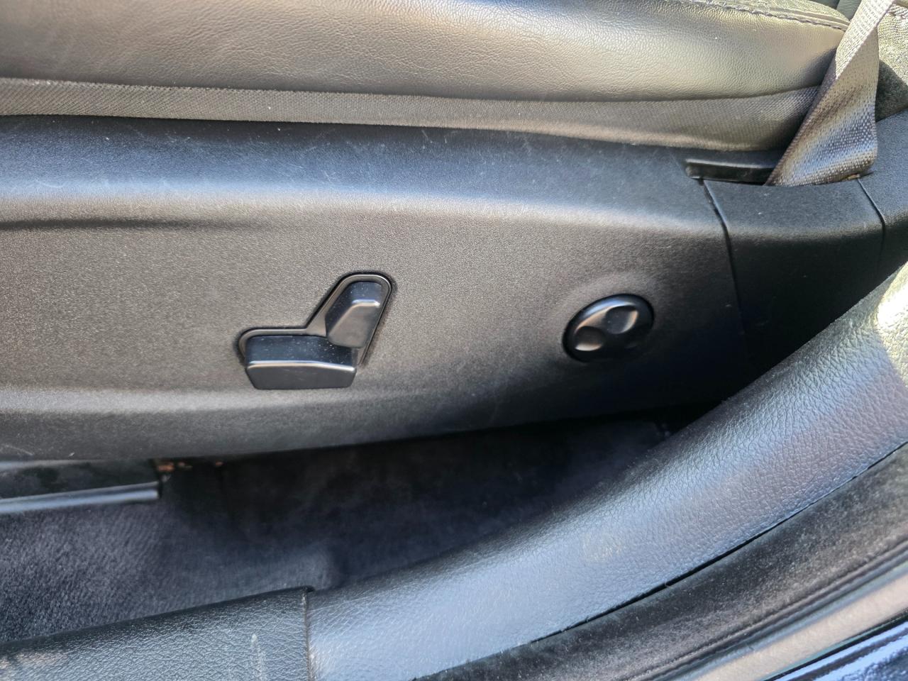 2018 Chrysler 300 Touring 4dr All-wheel Drive Sedan Photo