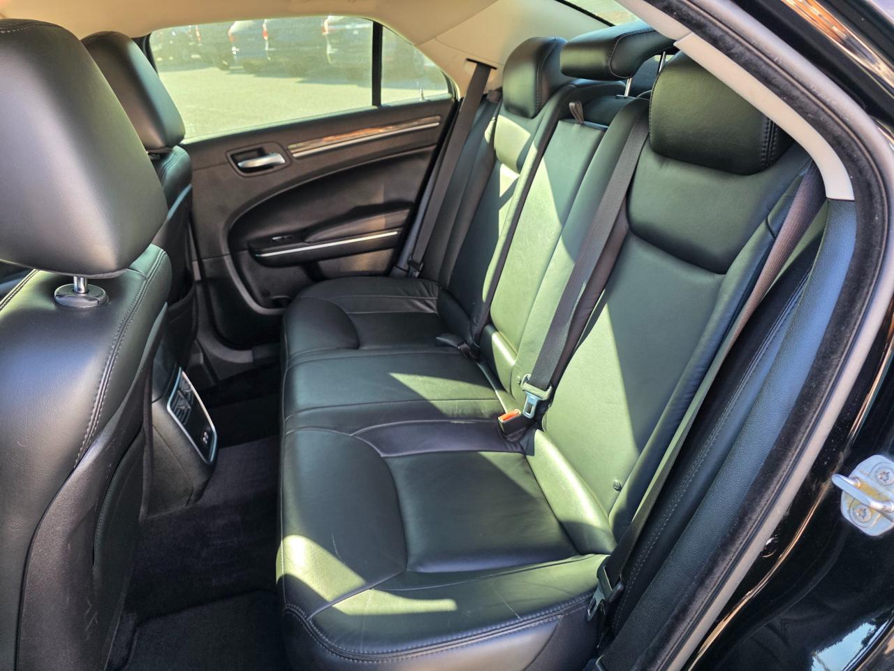 2018 Chrysler 300 Touring 4dr All-wheel Drive Sedan Photo