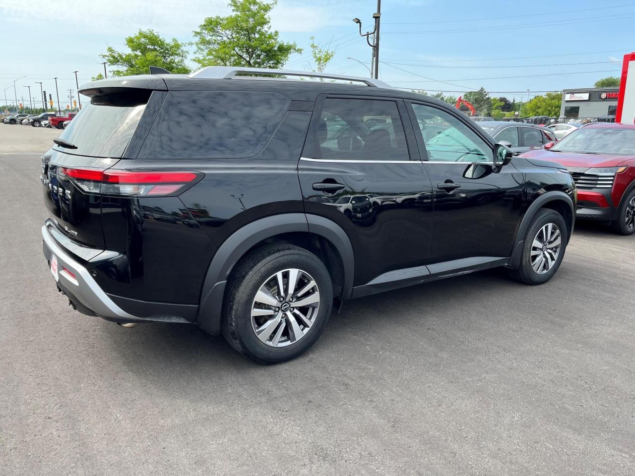 2022 Nissan Pathfinder SL 4dr 4x4 Photo