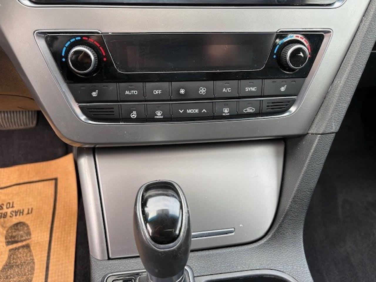 2016 Hyundai Sonata Limited (A6) 4dr Sedan Photo