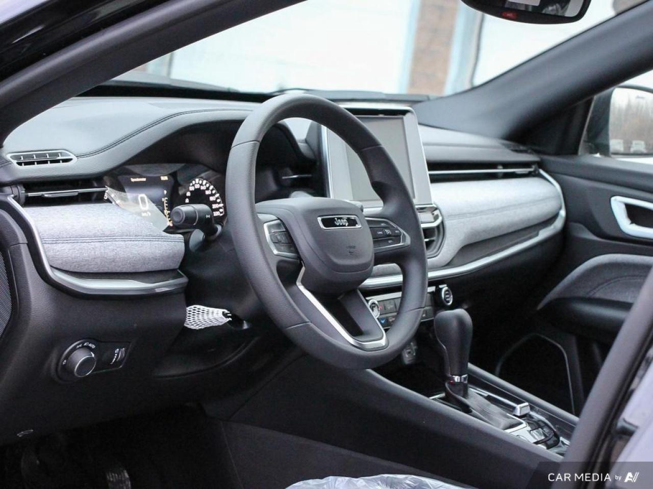 2025 Jeep Compass Sport 4dr 4x4 Photo