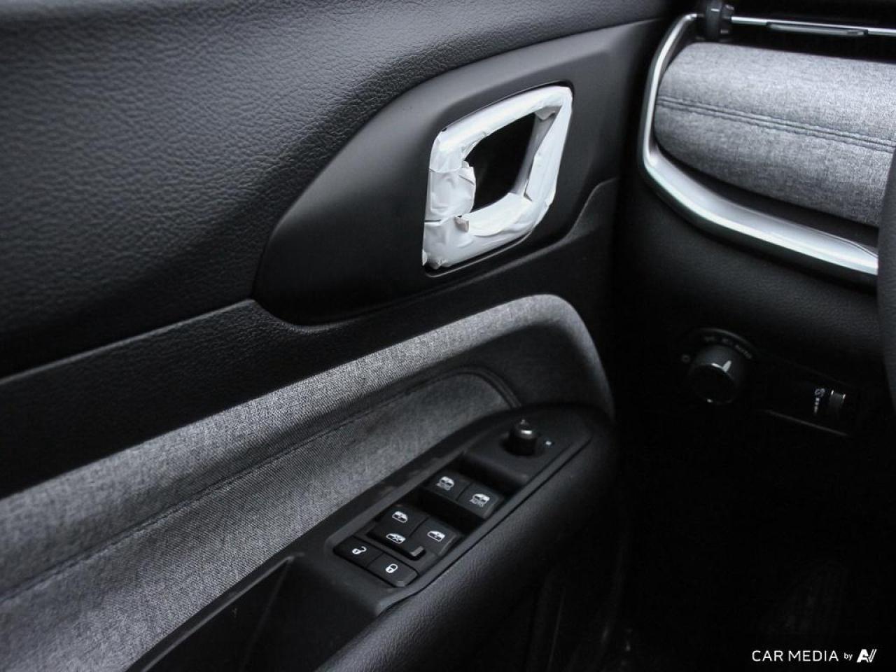 2025 Jeep Compass Sport 4dr 4x4 Photo