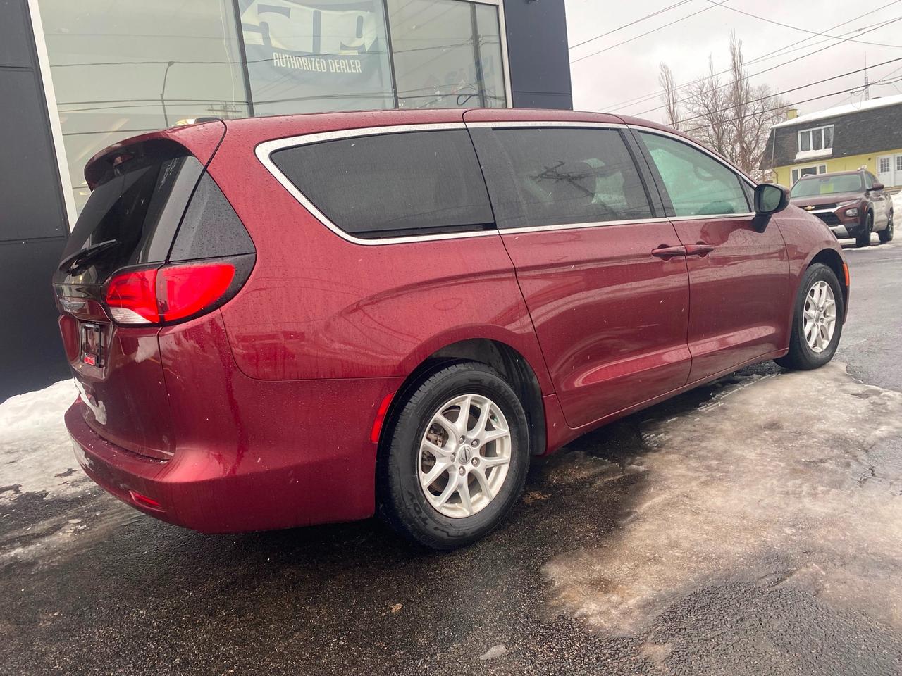 2022 Chrysler Grand Caravan SXT Front-Wheel Drive Passenger Van Photo