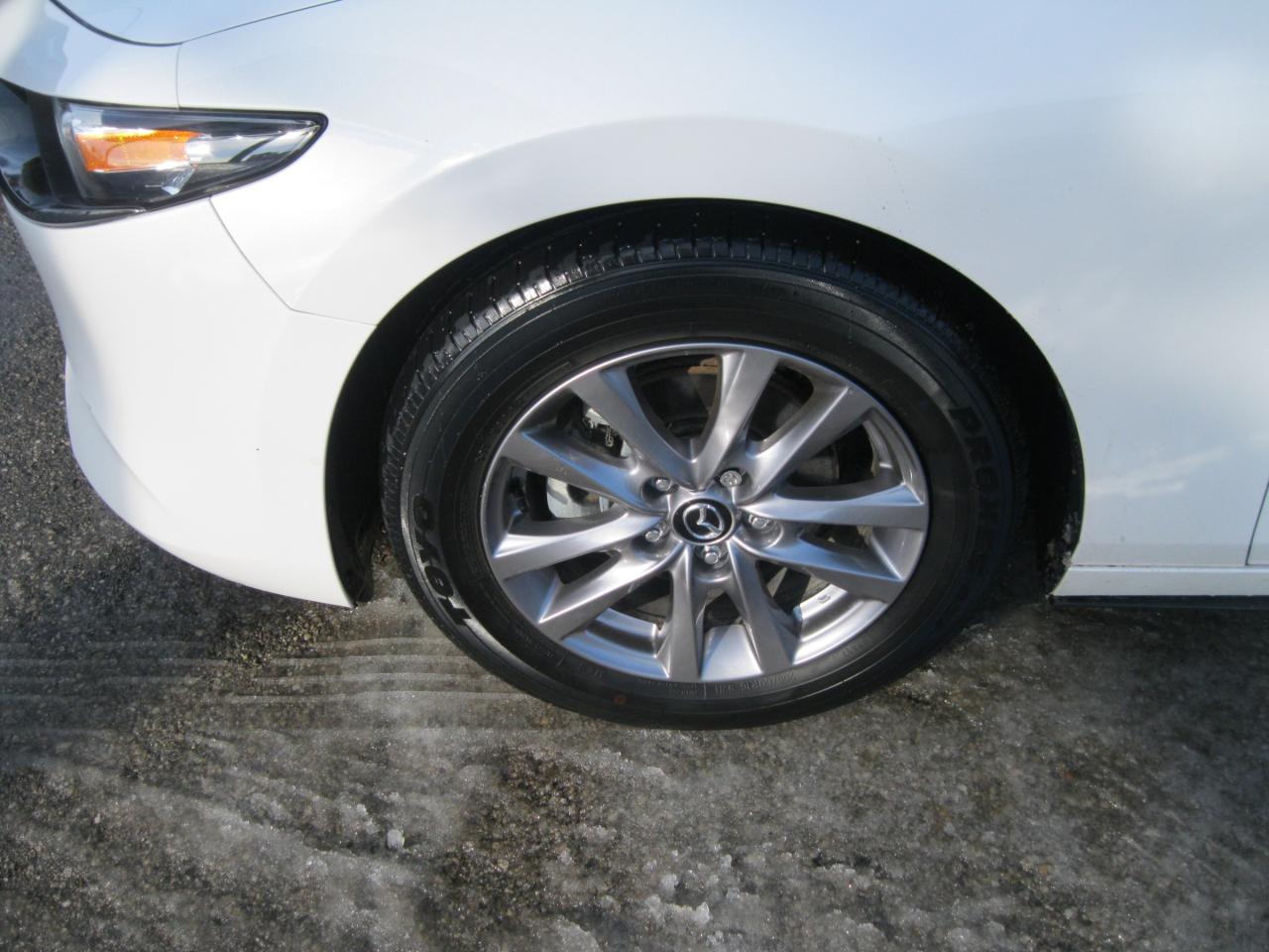 2021 Mazda 3 GS (A6) 4dr Front-Wheel Drive Sport Photo3