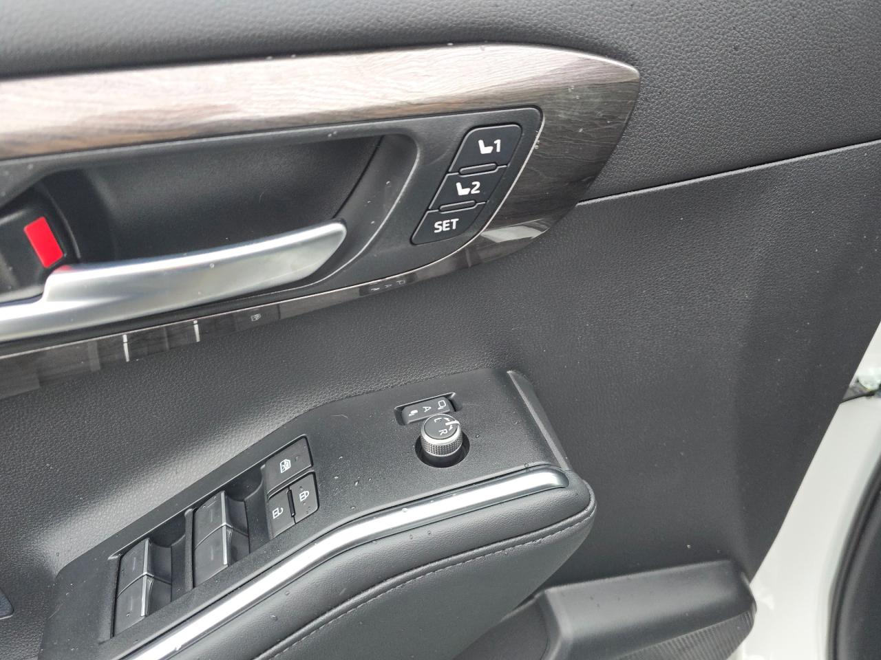 2026 Toyota Highlander Limited 4dr All-Wheel Drive Photo