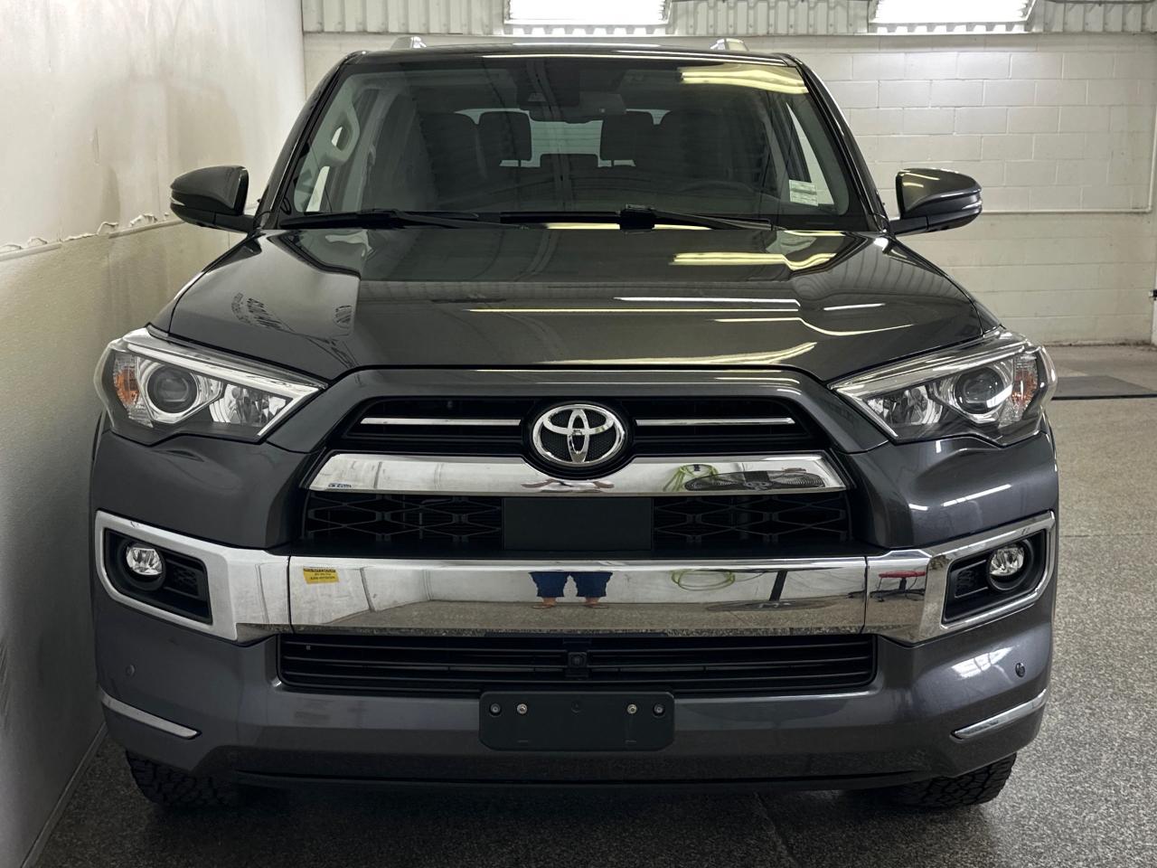 2022 Toyota 4Runner Base 4dr 4x4 Photo