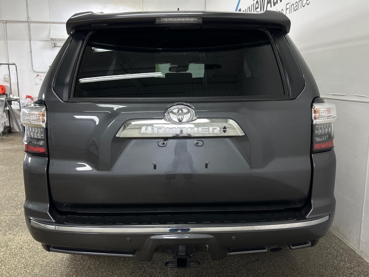 2022 Toyota 4Runner Base 4dr 4x4 Photo