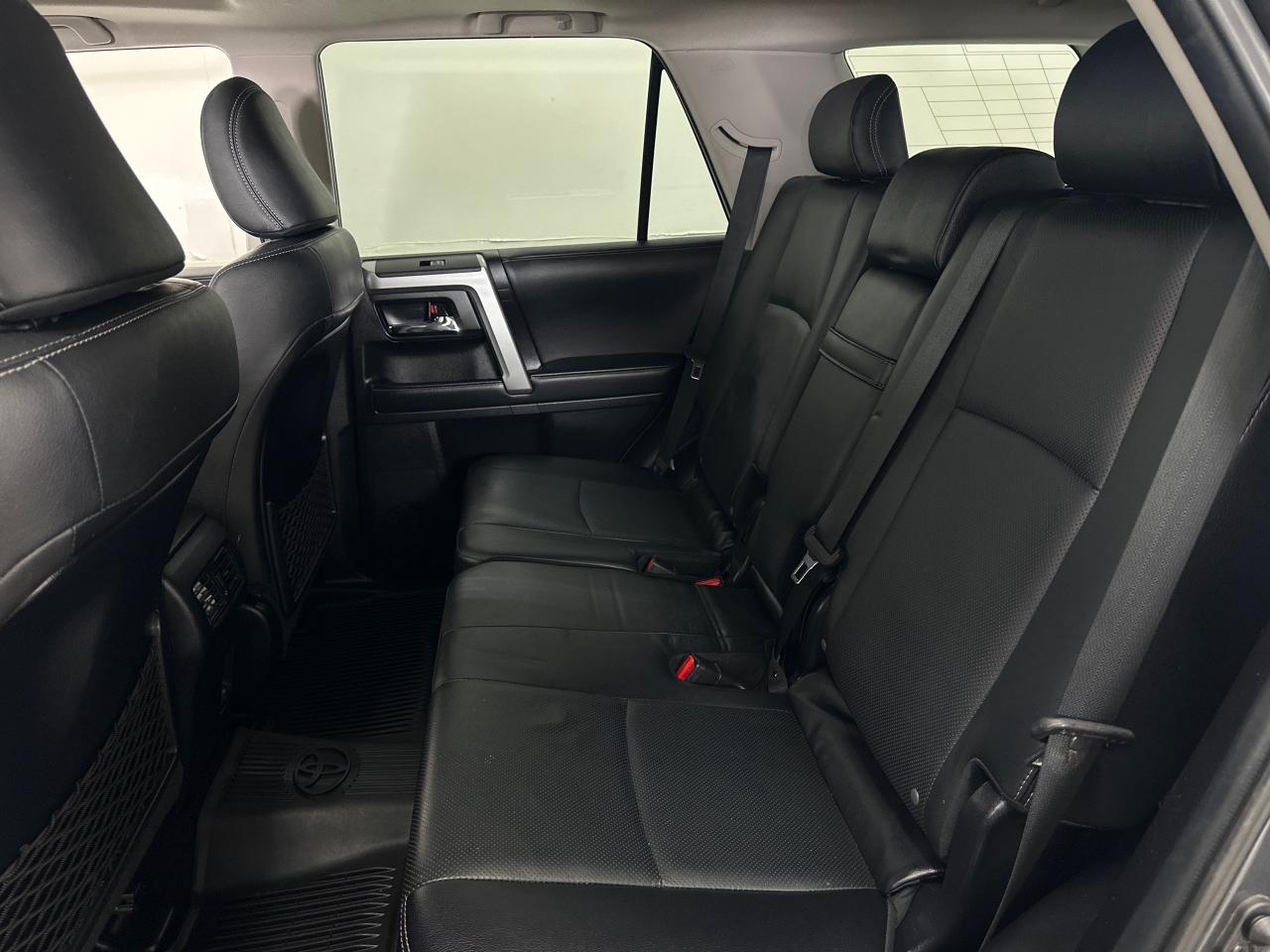 2022 Toyota 4Runner Base 4dr 4x4 Photo