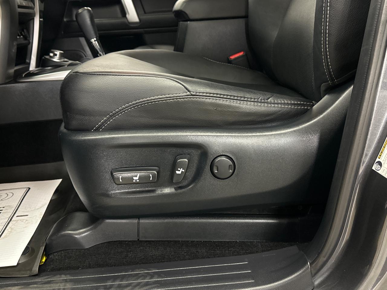 2022 Toyota 4Runner Base 4dr 4x4 Photo