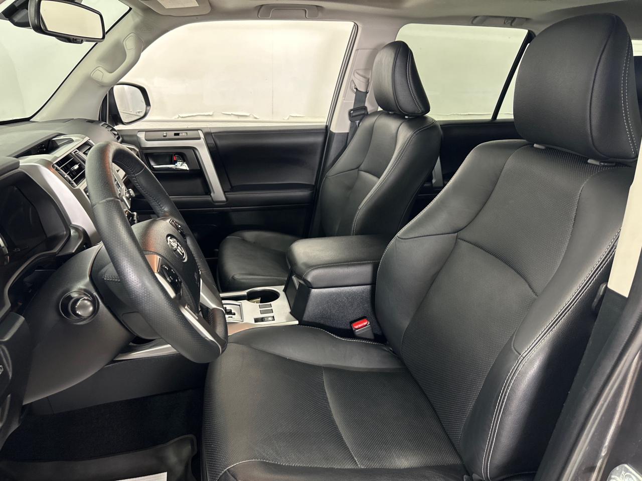 2022 Toyota 4Runner Base 4dr 4x4 Photo