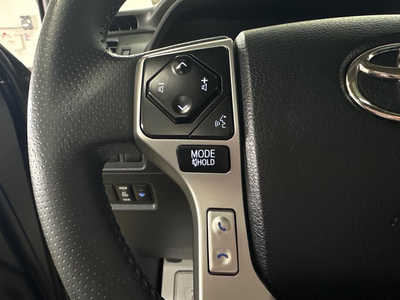 2022 Toyota 4Runner Base 4dr 4x4 Photo