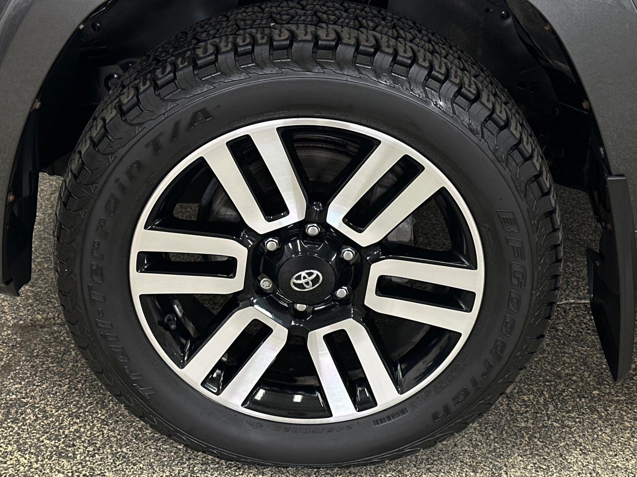 2022 Toyota 4Runner Base 4dr 4x4 Photo