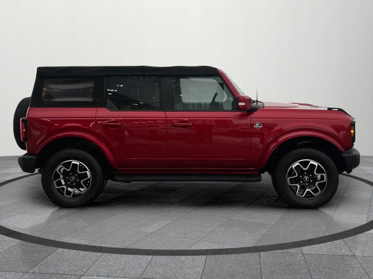 2021 Ford Bronco Outer Banks 4dr 4x4 Photo