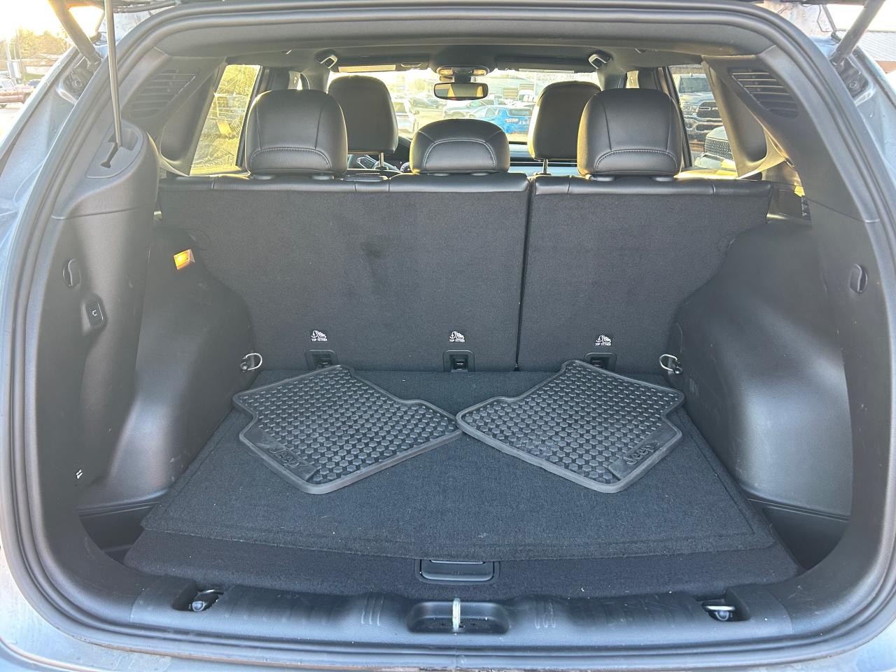 2023 Jeep Compass Limited 4dr 4x4 Photo4