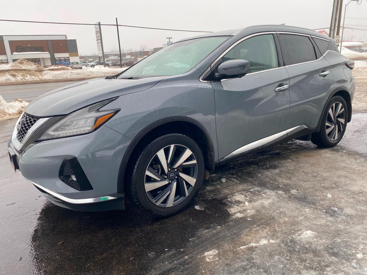 2023 Nissan Murano SL 4dr All-wheel Drive Photo4