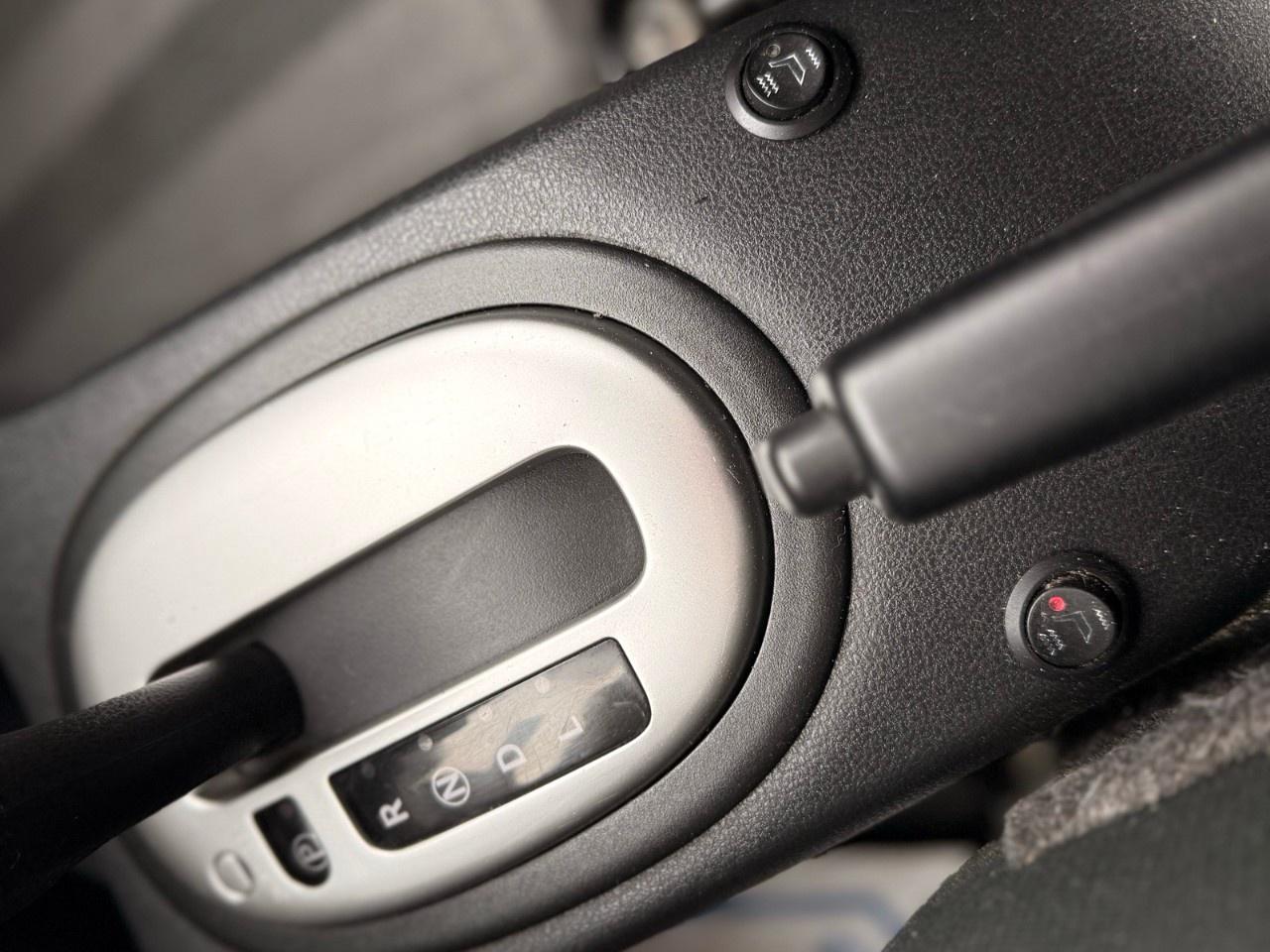 2016 Nissan Versa Note 5dr HB Auto 1.6 SV Photo