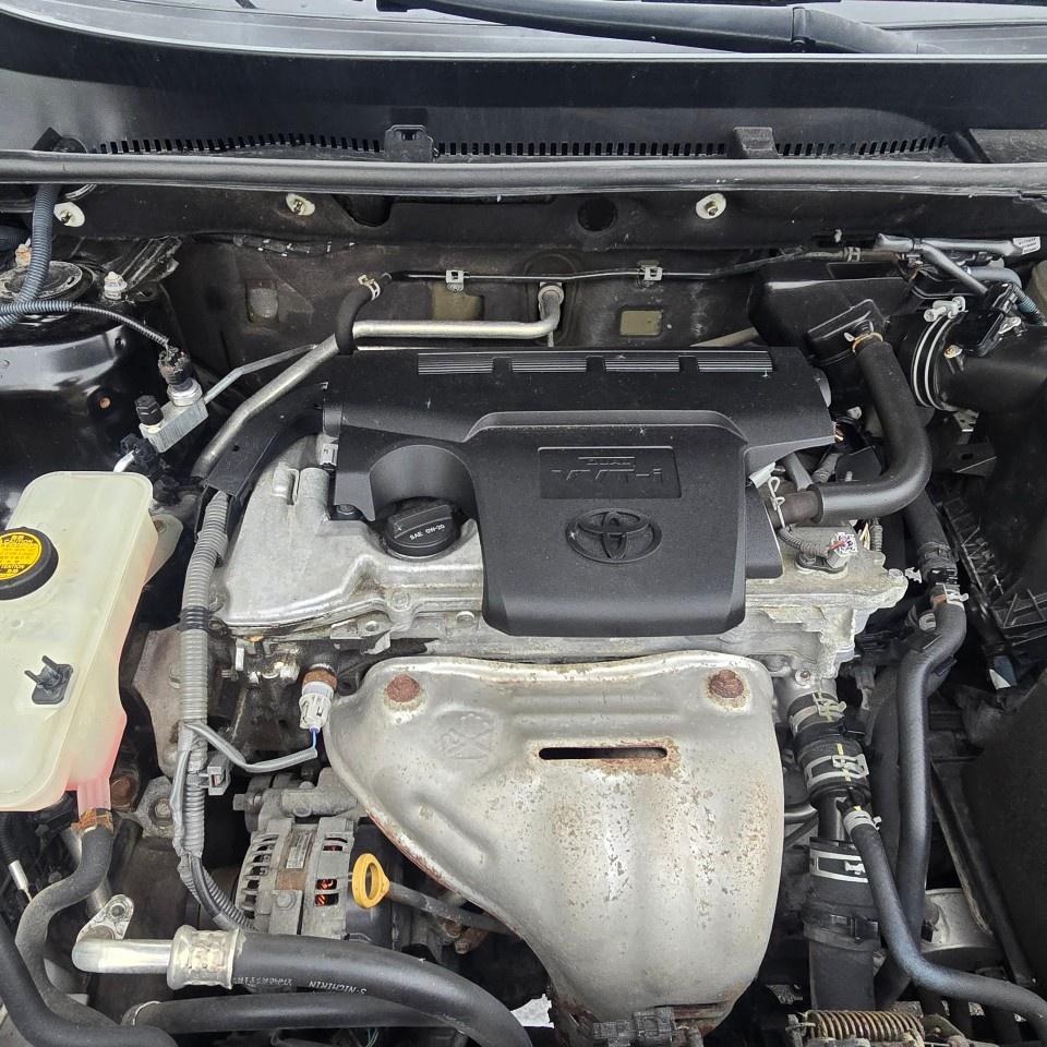 2015 Toyota RAV4 AWD 4dr Limited Photo