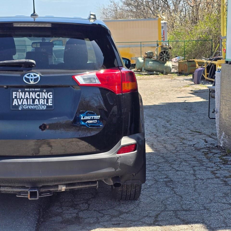 2015 Toyota RAV4 AWD 4dr Limited Photo